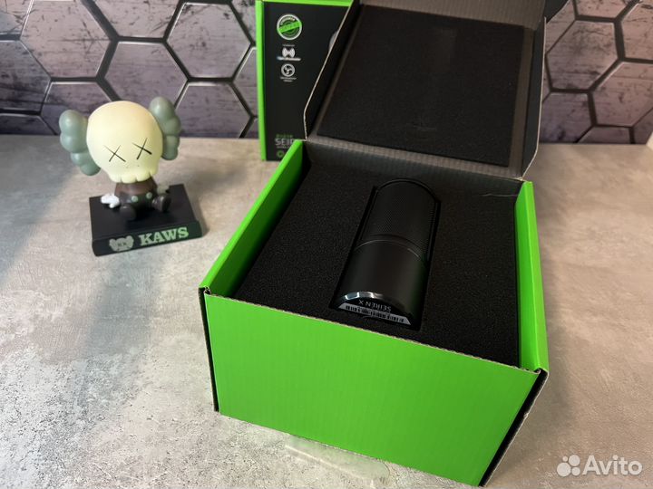 Микрофон Razer Seiren X