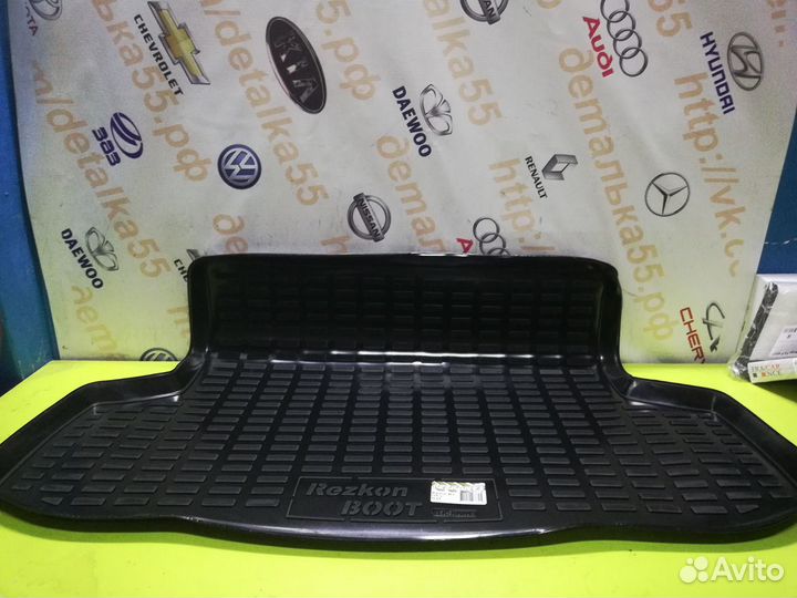 Коврик в багажник новый Ravon R2 R3 Nexia R4