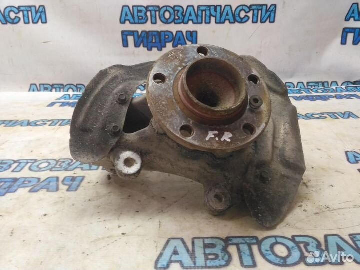 Кулак поворотный передний правый BMW 116i 2012 312