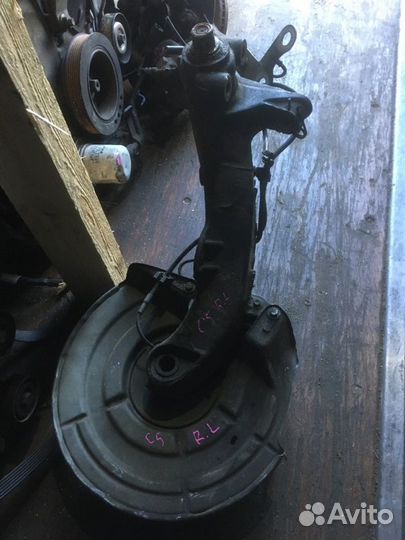 Поворотный кулак задний левый Citroen C5 RFJ 2005