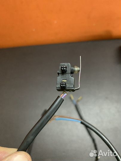 Датчик стоп сигнала/сцепления лягушка Brembo