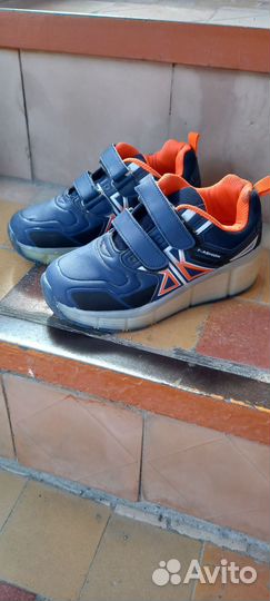 Роликовые кроссовки 34 размер