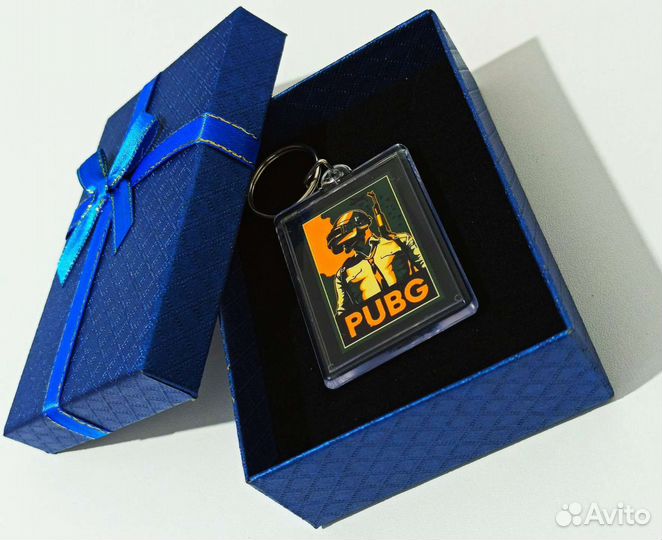 Брелки в коробке