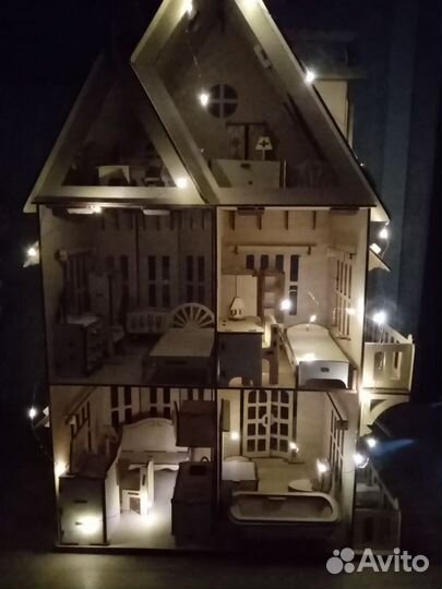 Новый кукольный дом с мебелью