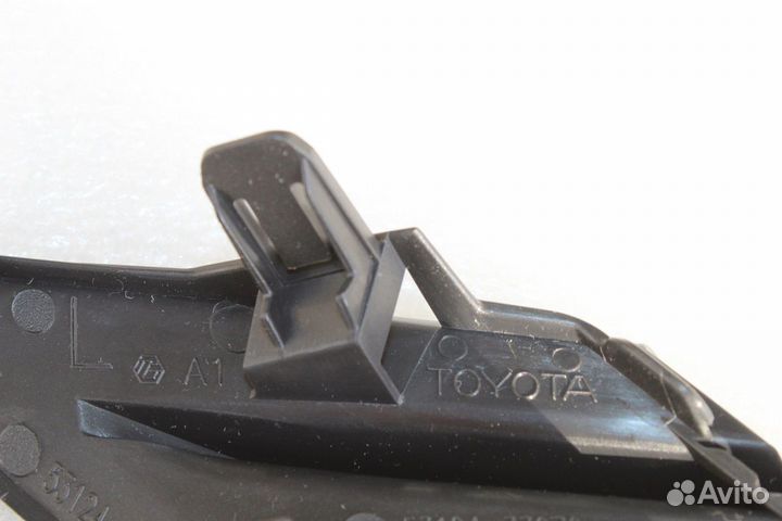 Camry 70 Заглушка решетки левая серая Новая 18-21