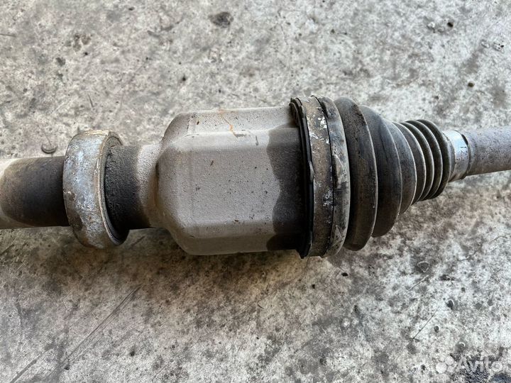 Привод правый Форд Транзит 2,2 передний привод