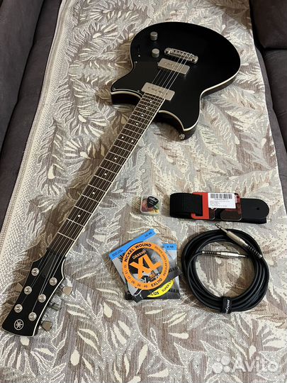 Электрогитара Yamaha Revstar RS502