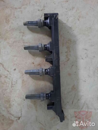 Рейка топливная (рампа) Peugeot Пежо 407 6D