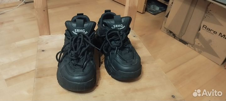 Кроссовки осень