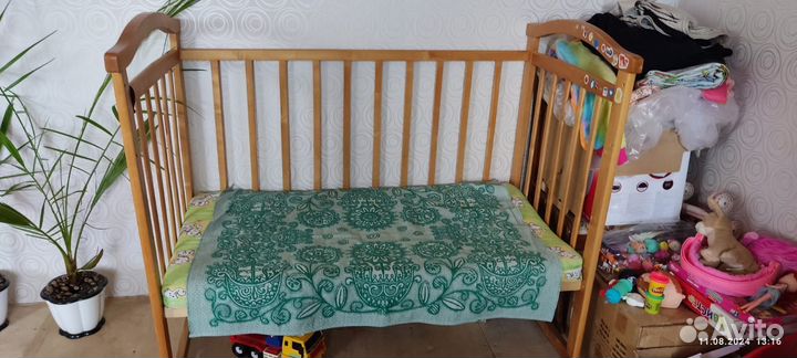 Детская кроватка