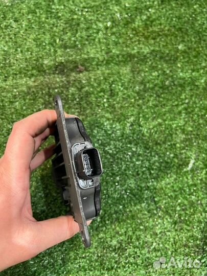 Датчик слепых зон задний левый Lexus Ux200 mzaa10