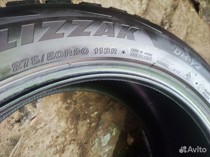 Bridgestone Blizzak DM-V2 275/50 R20 113R