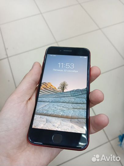 Телефон iPhone se 2020