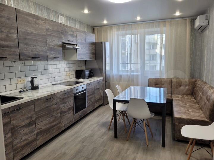 2-к. квартира, 87 м², 9/15 эт.