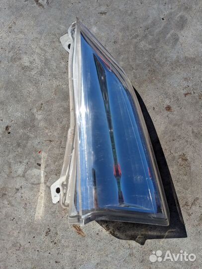 Габарит Nissan Leaf AZE0 EM57 Лев. Перед