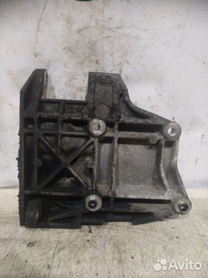 Кронштейн генератора Ssangyong Rexton 1 D27DT 2006