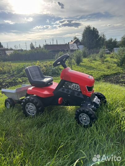 Детский трактор с прицепом