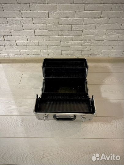 Чемодан для визажиста