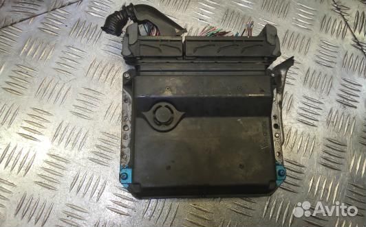 Блок управления двс toyota auris E150 (9LV04PC01)