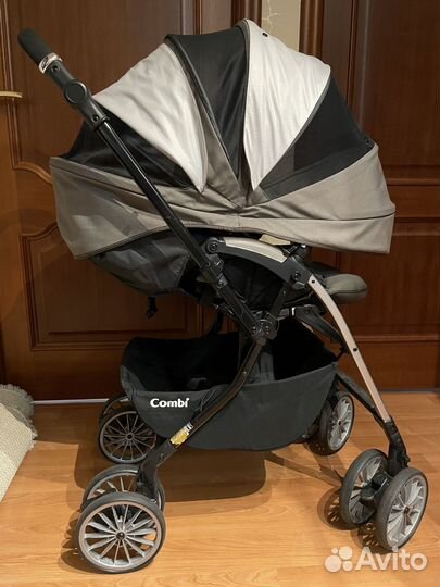 Прогулочная коляска Combi Umbretta 4CAS