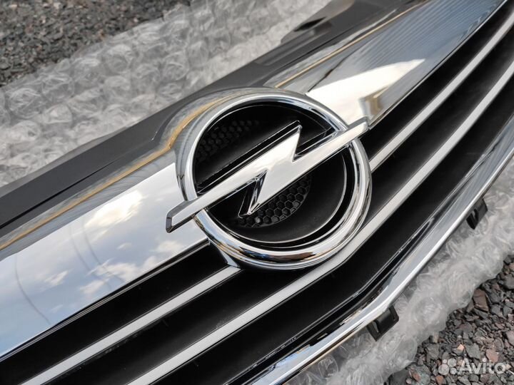 Решетка радиатора на Opel Astra H Рестайлинг