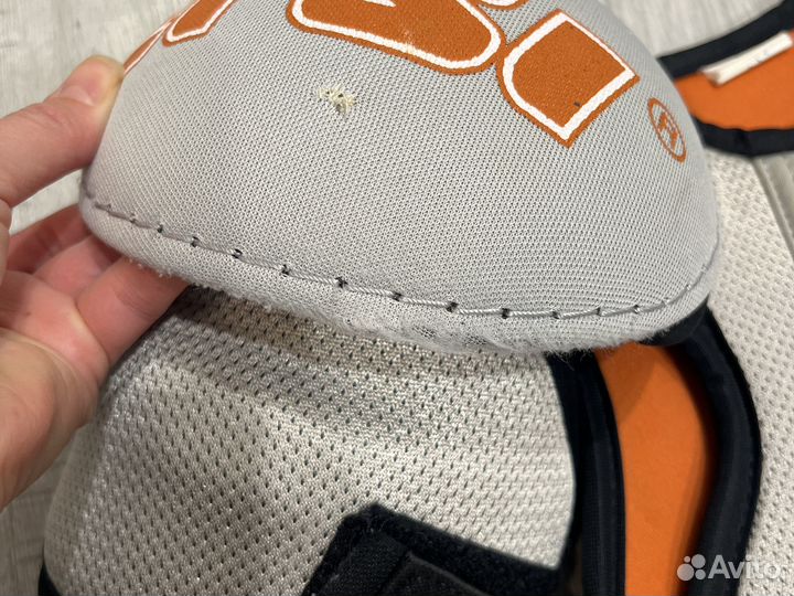 Нагрудник хоккейный детский