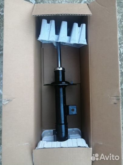 Новый амортизатор передний левый Hyundai ix35