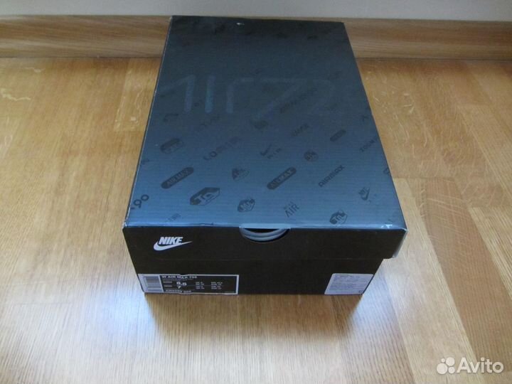 Коробка Nike оригинал новая 35 * 24* 12