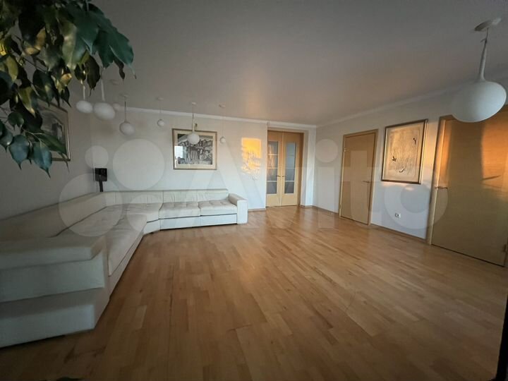 3-к. квартира, 92 м², 9/11 эт.