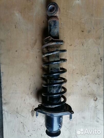 Задние амортизаторы с пружиной Corolla E120