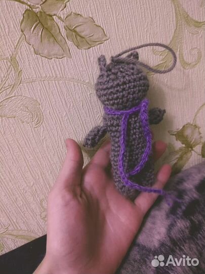 Вязаная игрушка (брелок)