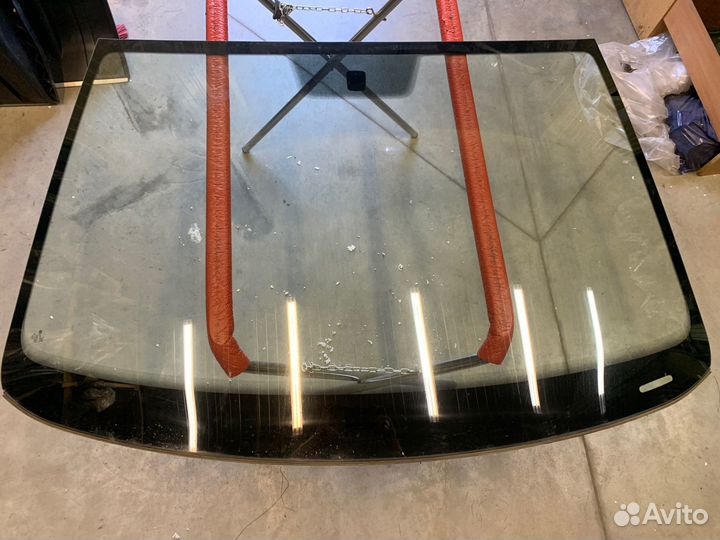 Стекло лобовое volkswagen polo sedan 2010