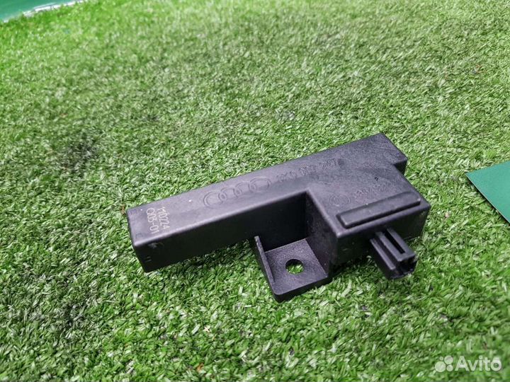 Антенна Keyless Go Audi Q5 8R cdnc 2011