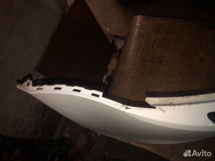 Продам бампер Jetta 6 до рест