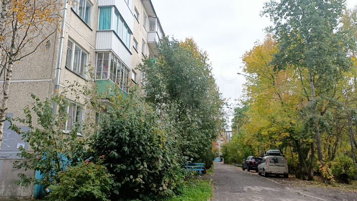 4-к. квартира, 60 м², 1/5 эт.