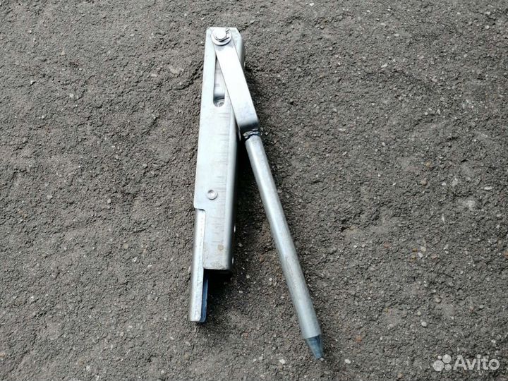 Рычаг Камаз запора борта в сборе