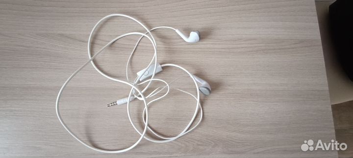 Проводные наушники samsung