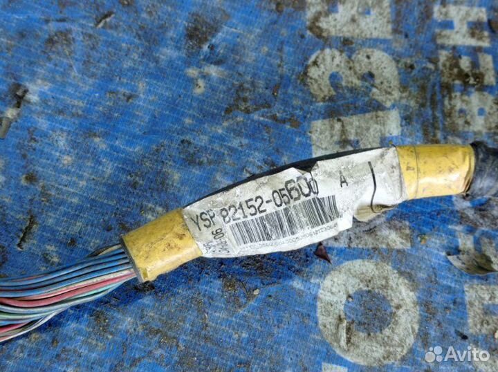 Проводка двери Toyota Avensis седан 2007