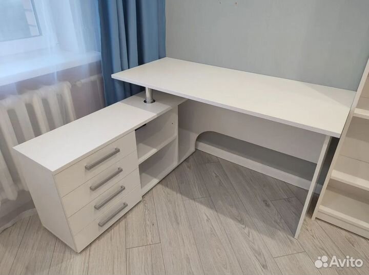 Стол компьютерный новый в наличии