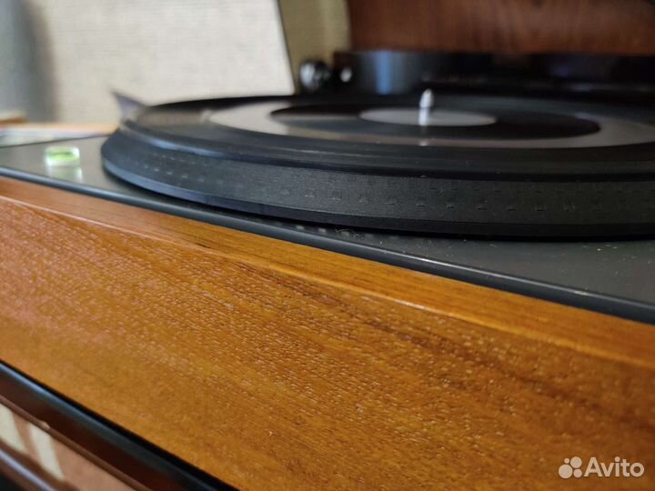 Проигрыватель винила Lenco GL-85