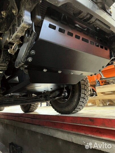 Защита двигателя и радиатора Shacman X5000