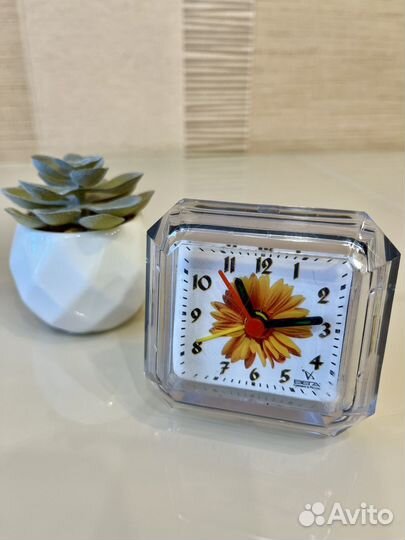 Часы будильник