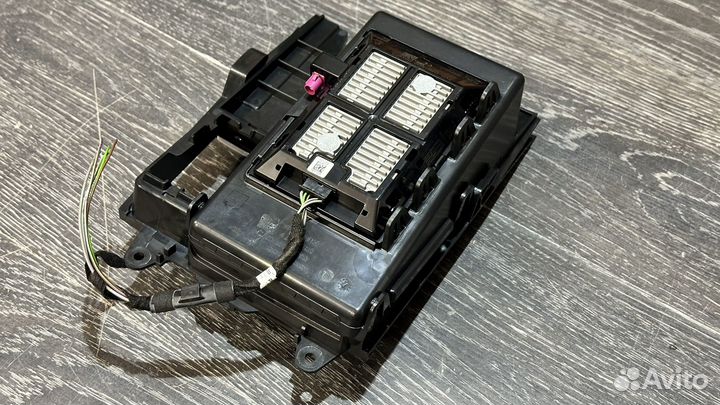 Зарядка Qi оригинал kodiaq karoq