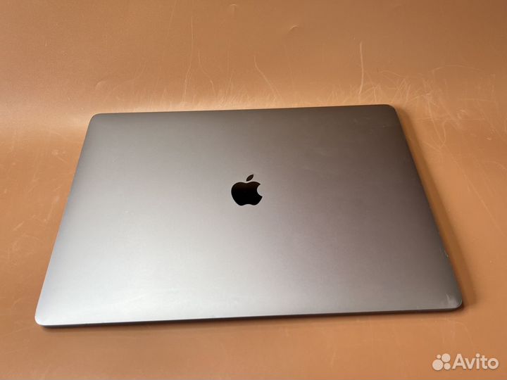 Apple MacBook Pro 16 2019