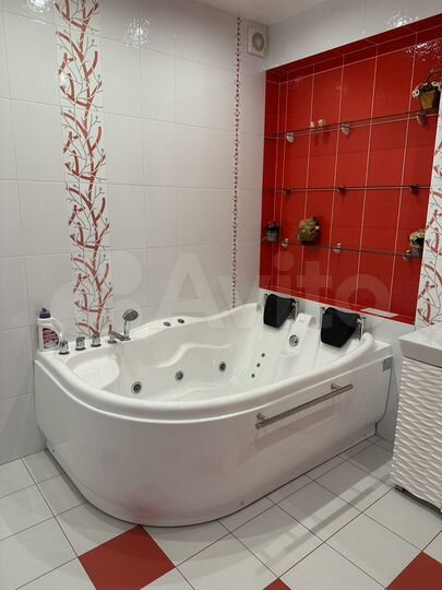 4-к. квартира, 85 м², 4/4 эт.