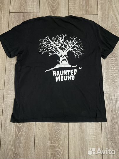 Футболка haunted mound