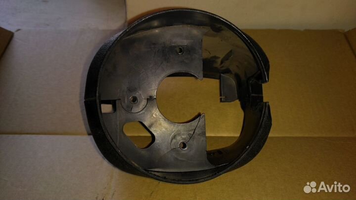 Подрулевой кожух Mercedes