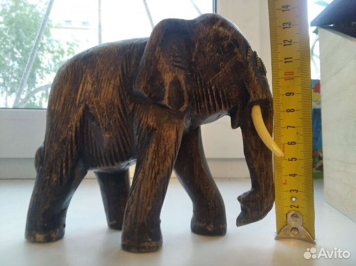 Статуэтка слон деревянный