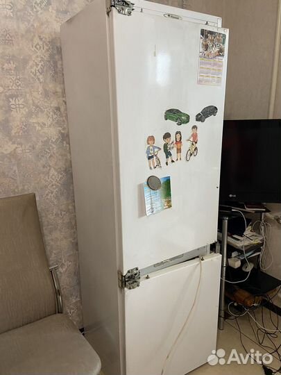 Холодильник бу встраиваемый