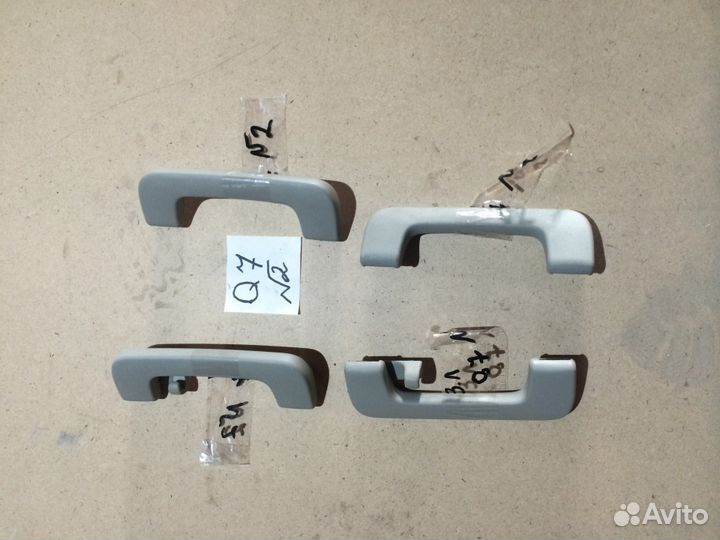 Ручки удобства пассажира Audi Q7